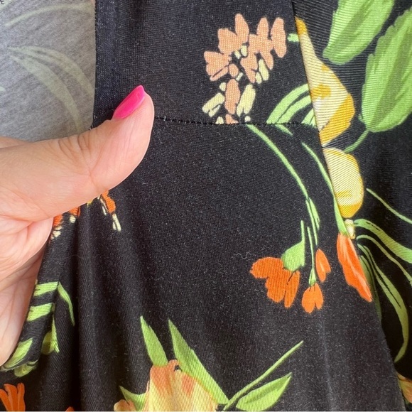 Torrid Black Floral Mini Flutter-Sleeve Skater Dress - Size 2X - Stretch Modest - Picture 5 of 10